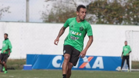 O-Coritiba-esta-proximo-de-confirmar-o-retorno-do-lateral-direito-Rafinha